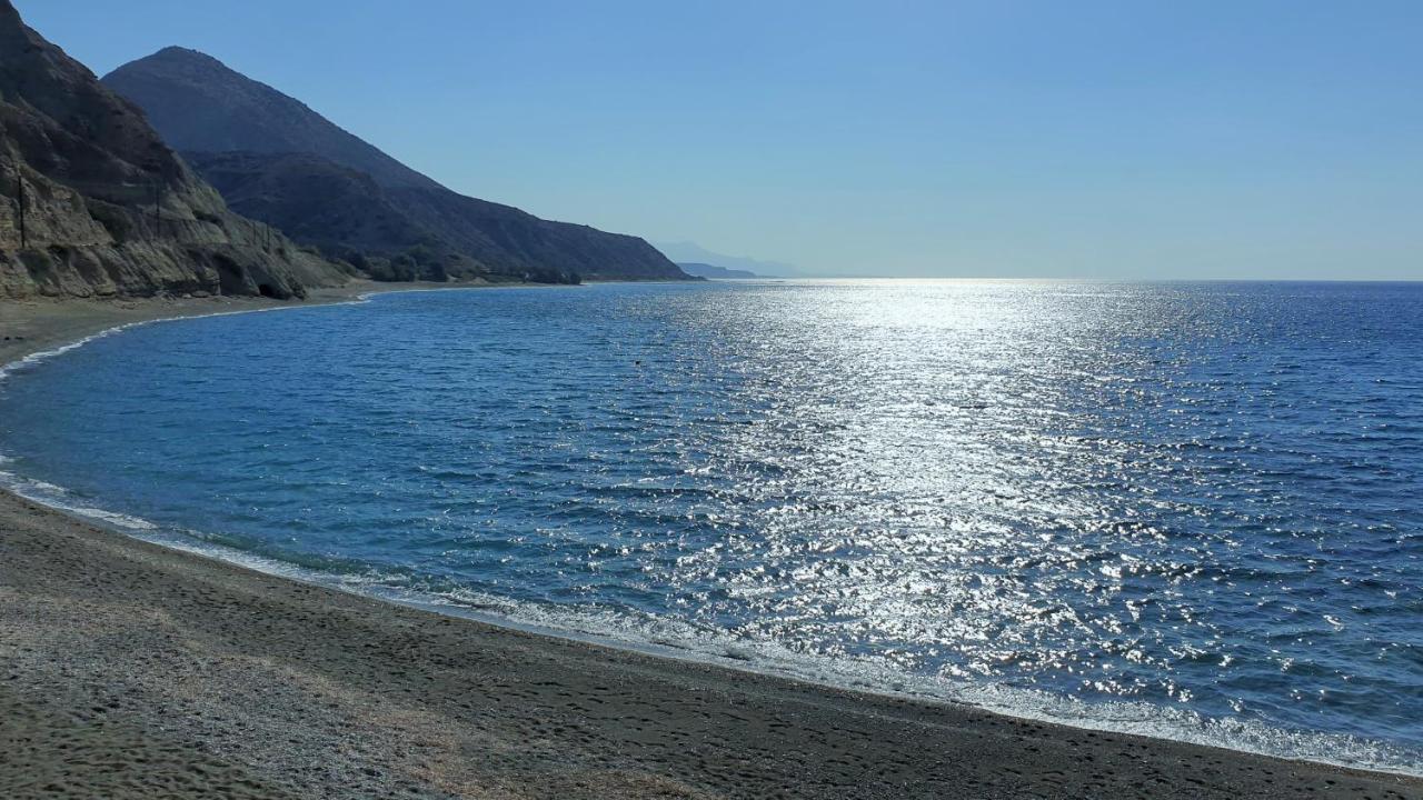 Tzortzaki-ifestos /kalikovrextis Crete * Tertsa